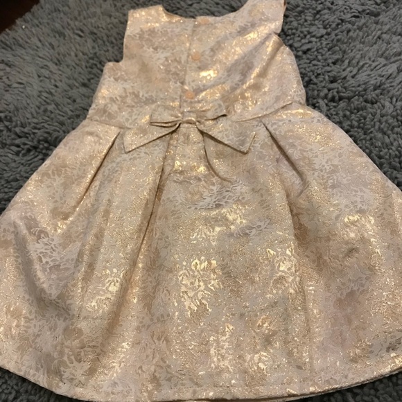 Toddler girls Carter’s formal dress - Picture 2 of 4
